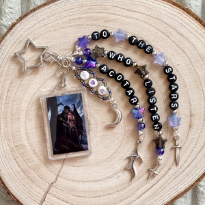 ACOTAR Feyre és Rhysand gyöngy kulcstartó - táska & tok - kulcstartó & táskadísz - kulcstartó - Meska.hu