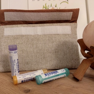 Bézs színű homeopátiás neszesszer - Meska.hu