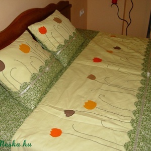 Zöld virágos ágytakaró -  - Meska.hu