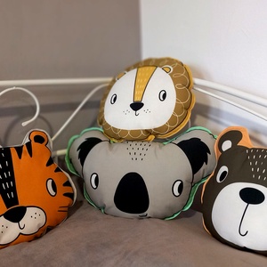 Állati jófej PÁRNA- vlasztott minta - tigris, koala, oroszlán, maci mintájú párnák gyerekeknek - otthon & életmód - babaszoba, gyerekszoba - gyerek díszpárna - Meska.hu