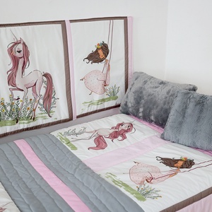 Unikornis álom mintával készült gyerekszoba szett falvédő-ágytakaró 100% pamutból patchwork technikával - otthon & életmód - babaszoba, gyerekszoba - Meska.hu
