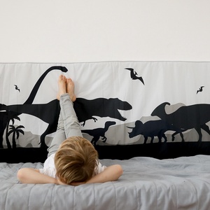 Dinoszaurusz mintás PAMUT falvédő fehér szürke színekkel gyerekszobába - otthon & életmód - lakástextil - falvédő - Meska.hu