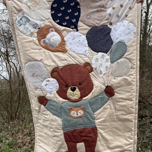 Egyedi mintás EMLÉK-takaró babruhákból 130x200 cm, Otthon & Életmód, Lakástextil, Ágytakaró, Varrás, Ha különleges emléket szeretnél adni a gyermekednek, egy szeletet a babakorából, akkor íme egy lehe..., MESKA