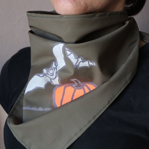 Tökös denevéres foszforeszkáló, fluoreszkáló kendő, Ruha & Divat, Sál, Sapka, Kendő, Fejpánt, Varrás, MESKA