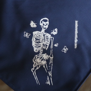 Pillangós csontvázas foszforeszkáló kendő, Ruha & Divat, Sál, Sapka, Kendő, Fejpánt, Varrás, MESKA