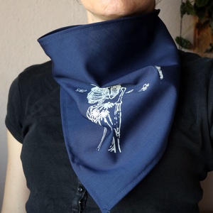 Pillangós csontvázas foszforeszkáló kendő - ruha & divat - sál, sapka, kendő - fejpánt - Meska.hu