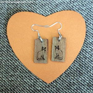 Macskás diófa fülbevaló - ékszer - fülbevaló - fülékszer - Meska.hu