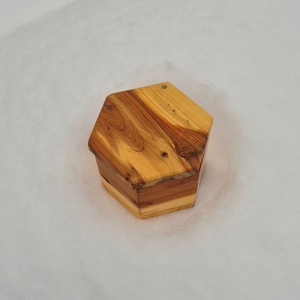 Elforgatható tetejű boróka ékszerdoboz nagy, Ékszer, Ékszertartó, Ékszerdoboz, Famegmunkálás, MESKA