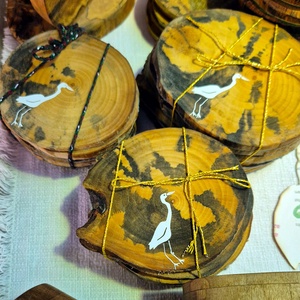 Eperfa poháralátét gémes mintával, Otthon & Életmód, Konyhafelszerelés, tálalás, Tálalás, Tányér- és poháralátét, Famegmunkálás, MESKA