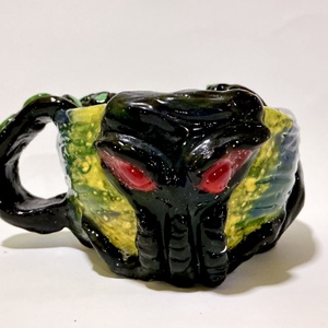 Lovecraft ihletésű kézzel készített kerámia bögre, Otthon & Életmód, Konyhafelszerelés, tálalás, Tálalás, Bögre & Csésze, Agyagozás, Festészet, MESKA