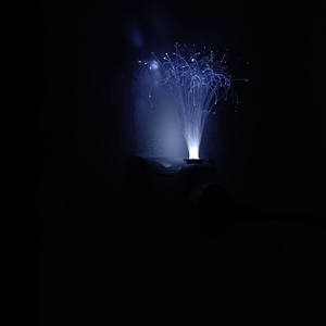 Kócos -- Irányfény, éjjelifény csatlakozóaljzattal, hidegfehér színben, párban, öt év garanciával, Otthon & Életmód, Lámpa, Hangulatlámpa, , MESKA