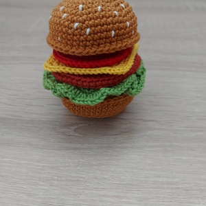 Horgolt mágneses hamburger - Meska.hu