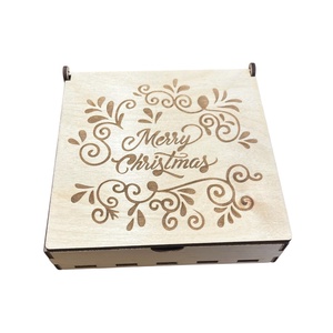 Karácsonyfadísz szett közepes díszdobozban  24 db fa dísz - karácsony - karácsonyi lakásdekoráció - karácsonyfadíszek - Meska.hu