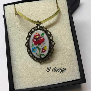 #4 Népi motívummal díszített medál , Ékszer, Nyaklánc, Medál, Festészet, Ékszerkészítés, MESKA