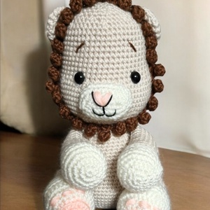 Horgolt kisoroszlán - játék & sport - plüssállat & játékfigura - oroszlán - Meska.hu