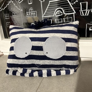 Csíkos nagy szemű párna - otthon & életmód - babaszoba, gyerekszoba - babaszoba, gyerekszoba - Meska.hu