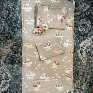 Ovis, bölcsis ágynemű szett, ajándék figurával - játék & sport - ovis felszerelés - ovis ágynemű - Meska.hu