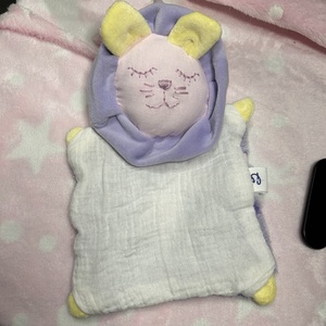 Sötétben világítós oroszlán szundikendő - Meska.hu