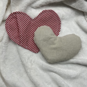 Szív alakú relax levendulás szempárna, mosható huzattal - szépségápolás - egészségmegőrzési kellékek - gyógynövénypárna - Meska.hu