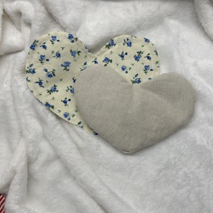 Szív alakú relax levendulás szempárna, mosható huzattal - szépségápolás - egészségmegőrzési kellékek - gyógynövénypárna - Meska.hu