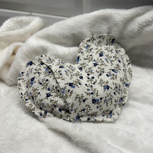 Szív alakú relax levendulás szempárna, mosható huzattal - szépségápolás - egészségmegőrzési kellékek - gyógynövénypárna - Meska.hu