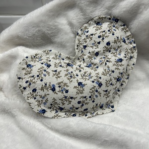 Szív alakú relax levendulás szempárna, mosható huzattal - szépségápolás - egészségmegőrzési kellékek - gyógynövénypárna - Meska.hu