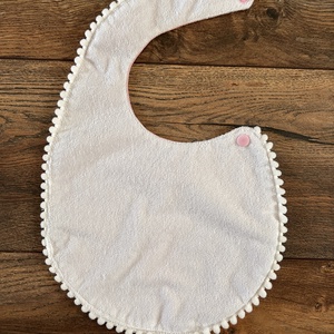 Vízhatlan nyuszis baba, kisgyermek előke - baba - mama - szoptatási, etetési kellékek - partedli, előke - Meska.hu