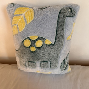 Sötétben világító dinós párna - Meska.hu