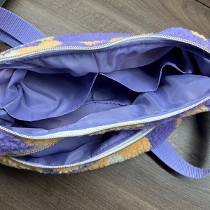 Virágos puha halfmoon táska - táska & tok - kézitáska & válltáska - vállon átvethető táska - Meska.hu