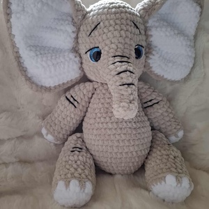 Horgolt plüss elefánt, Játék & Sport, Plüssállat & Játékfigura, Elefánt, Horgolás, MESKA