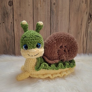 Horgolt plüss csiga házikóval - Meska.hu