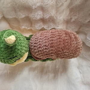 Horgolt plüss csiga házikóval - játék & sport - plüssállat & játékfigura - csiga - Meska.hu