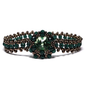 Swarovski Green egyedi különleges ékszer 925 ezüst lánccal - ékszer - karkötő - gyöngyös karkötő - Meska.hu
