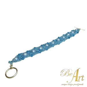 Swarovski gyöngy karkötő Light Blue Iridescent nikkelmentes - ékszer - karkötő - Meska.hu