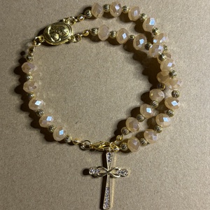 Karkötő, Ékszer, Karkötő, Karkötő medállal, Ékszerkészítés, Gyöngyfűzés, gyöngyhímzés, MESKA