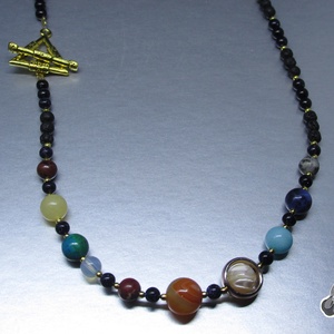 Naprendszer nyaklánc - T-kapoccsal - ékszer - nyaklánc - gyöngyös nyaklánc - Meska.hu