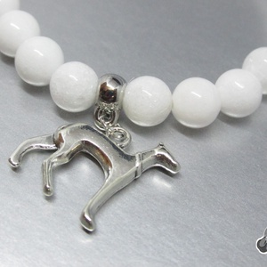 Hókvarc- Kutyás karkötő - ékszer - karkötő - gyöngyös karkötő - Meska.hu