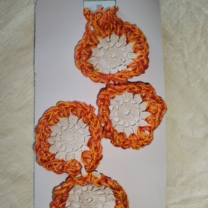 19 sz�zadi k�zicsipke horgol�ssal n�gy med�llal nyak�k - Meska.hu