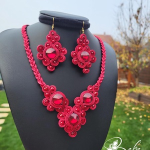 Daisy bordó kézműves menyecske sujtás ékszerszett, Esküvő, Ékszer, Ékszerszett, Gyöngyfűzés, gyöngyhímzés, Varrás, MESKA