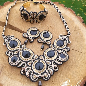 Omega fekete- bézs kézműves sujtás ékszerszett karpereccel, Ékszer, Ékszerszett, Gyöngyfűzés, gyöngyhímzés, Varrás, MESKA