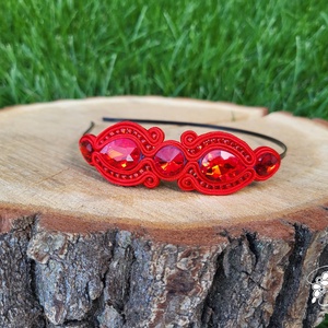 Tulipános kincsesláda piros kézműves sujtás hajráf, Esküvő, Hajdísz, Hajpánt, Gyöngyfűzés, gyöngyhímzés, Varrás, MESKA