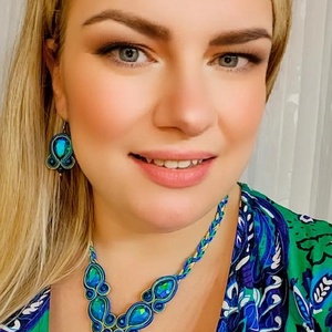 Páva színvilág classic kézműves sujtás fülbevaló és nyaklánc szett - ékszer - ékszerszett - Meska.hu