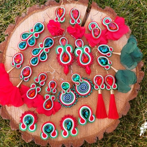 Kokárda dupla gyöngyözött nemzetiszín kézműves sujtás bross - ékszer - kitűző és bross - Meska.hu