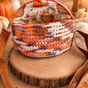 Őszi színekben pompázó, egyedi kézzel horgolt női válltáska, crossbody, övtáska tökös mintájú béléssel - táska & tok - kézitáska & válltáska - vállon átvethető táska - Meska.hu