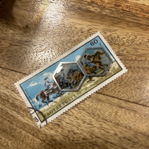 Régi vintage bélyeg fülbevaló ló lovas magyar - ékszer - fülbevaló - lógó fülbevaló - Meska.hu