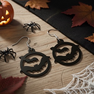 Lézervágott fa halloween denevér denevéres fülbevaló, Otthon & Életmód, Dekoráció, Halloween, Halloweeni ékszerek, Famegmunkálás, MESKA