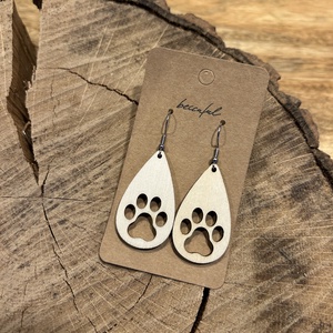 Mancs tappancs fa fülbevaló minimalista, Ékszer, Fülbevaló, Lógó fülbevaló, Ékszerkészítés, Famegmunkálás, 2 vastag fa lemezből készült

Mérete ellenére is pille könnyű, MESKA