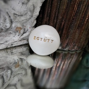 EGYÜTT - Varázskavics arany -  - Meska.hu