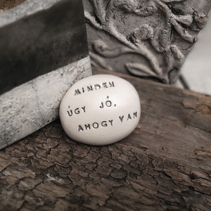 MINDEN ÚGY JÓ, AHOGY VAN - Varázskavics ezüst - Meska.hu