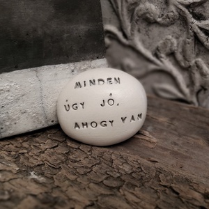 MINDEN ÚGY JÓ, AHOGY VAN - Varázskavics ezüst -  - Meska.hu